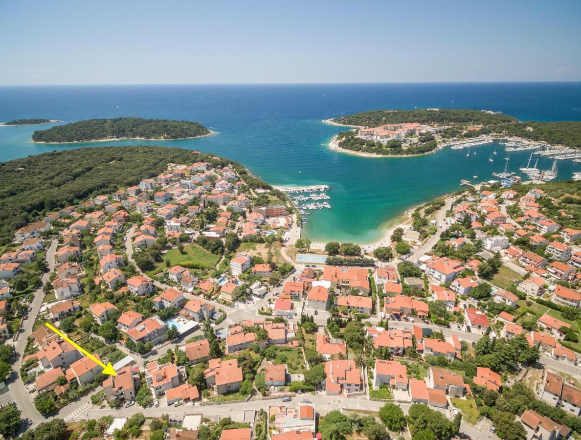 Apartment Tina By The Beach Pjescana Uvala Exterior foto