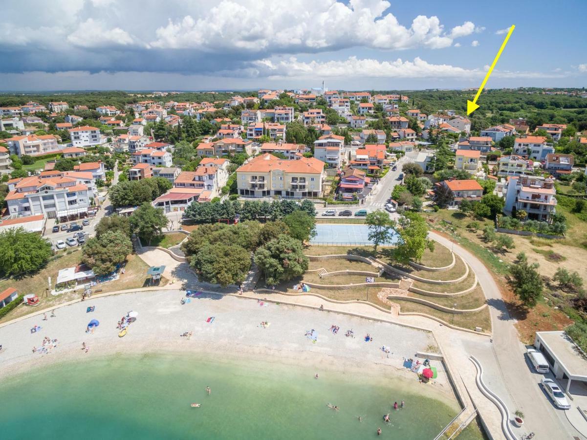 Apartment Tina By The Beach Pjescana Uvala Exterior foto